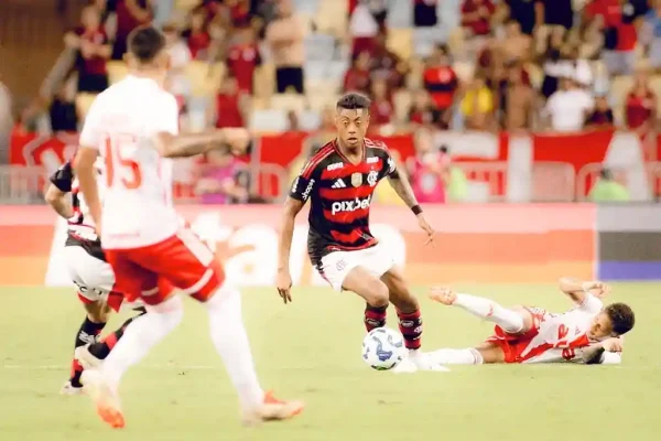 Flamengo e Internacional ficam no empate na estreia do Brasileirão 2025