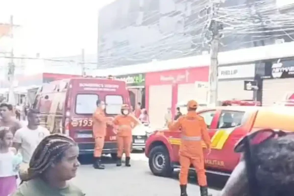 Princípio de incêndio em Shopping Popular de Aracaju