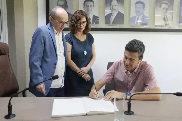 André Maurício Conceição de Souza toma posse como reitor temporário da UFS