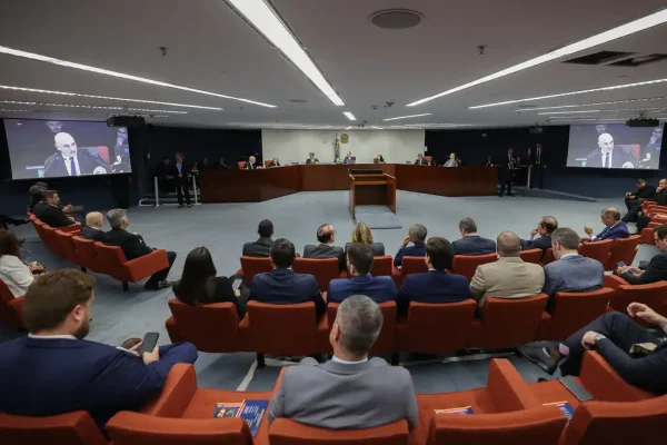 Primeira Turma do STF julga denúncia contra Bolsonaro
