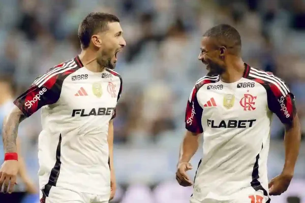 Fla vence com brilho de Arrascaeta
