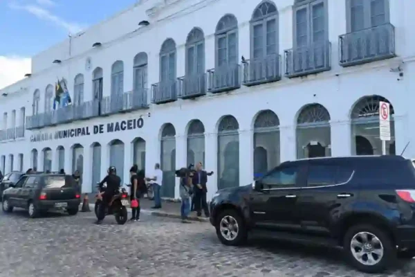 Polícia Federal investiga crimes eleitorais e desvio de recursos públicos em Alagoas