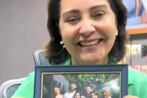 Prefeita viaja ao Canadá para visitar a família; licença é sem remuneração