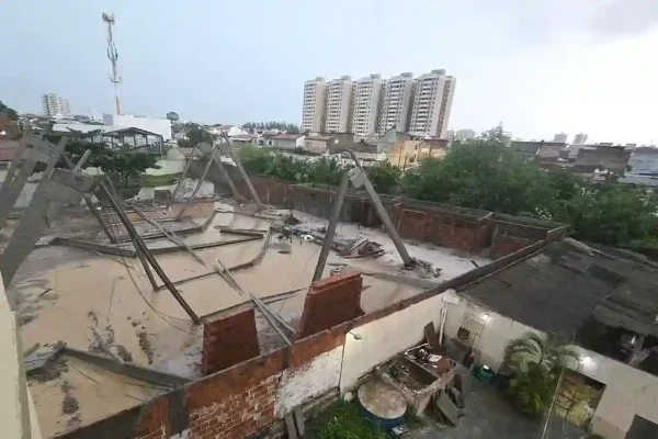 Chuvas provocam estragos em Aracaju