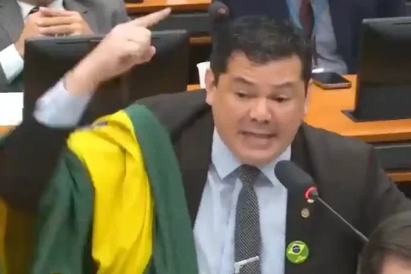 Deputado deseja morte de Lula e pode lhe custar o mandato