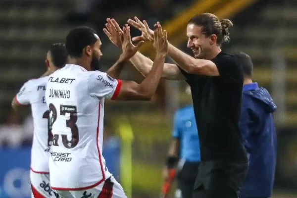 Com gol de Juninho, Mengão vence na estreia da Libertadores 2025