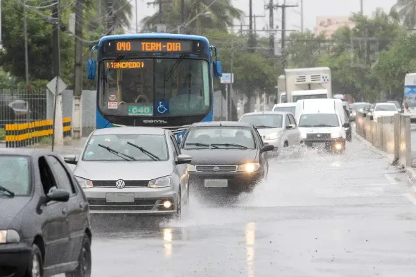 Alerta para chuvas intensas e risco de alagamentos em Sergipe