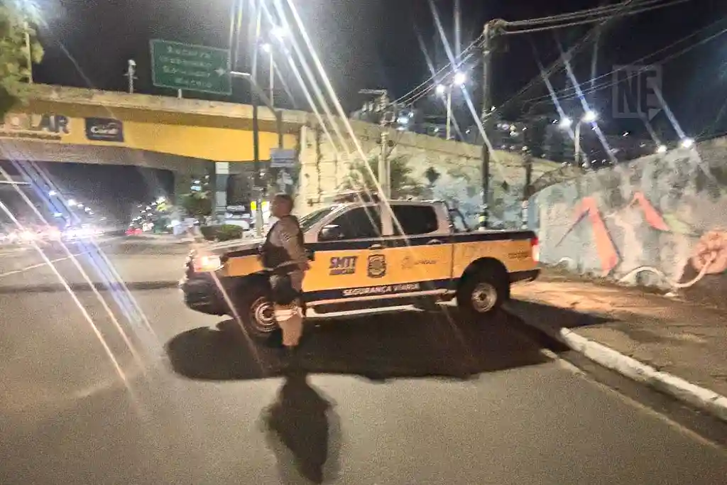 Interdição do viaduto da Francisco Porto em Aracaju