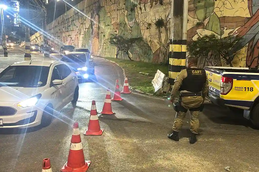 Interdição do viaduto da Francisco Porto em Aracaju