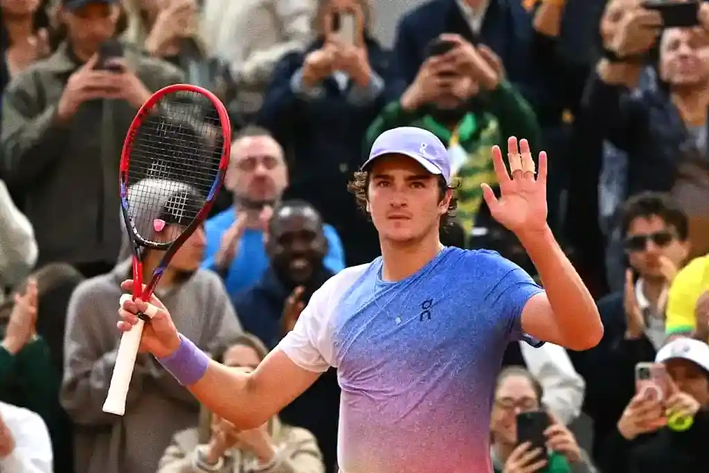 João Fonseca está fora do torneio de Roland Garros