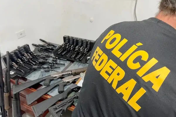 Em Sergipe, PF fiscaliza escola de formação de vigilantes