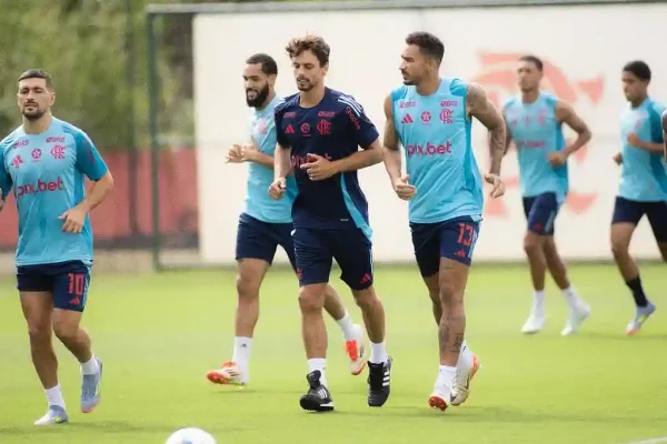 Ex-zagueiro volta ao Flamengo como auxiliar técnico