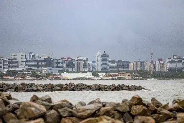 Céu nublado em Aracaju