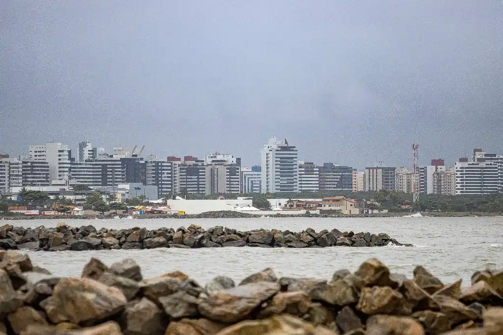 Céu nublado em Aracaju