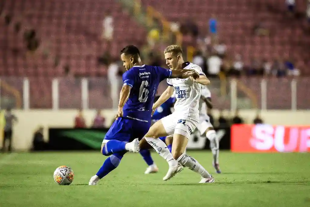 Confiança vence Bahia e entra no G-4 da Copa do Nordeste
