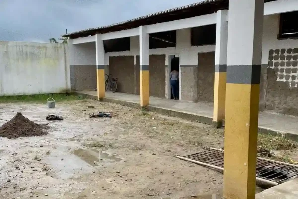 Fiscalização aponta falta de água, saneamento e estrutura em escolas de 13 municípios sergipanos