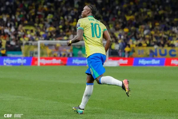 Vini Jr em jogo da Seleção Brasileira de Futebol