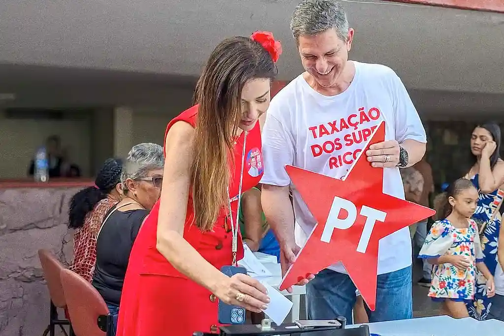 Senador Rogério Carvalho é eleito presidente estadual do PT em Sergipe