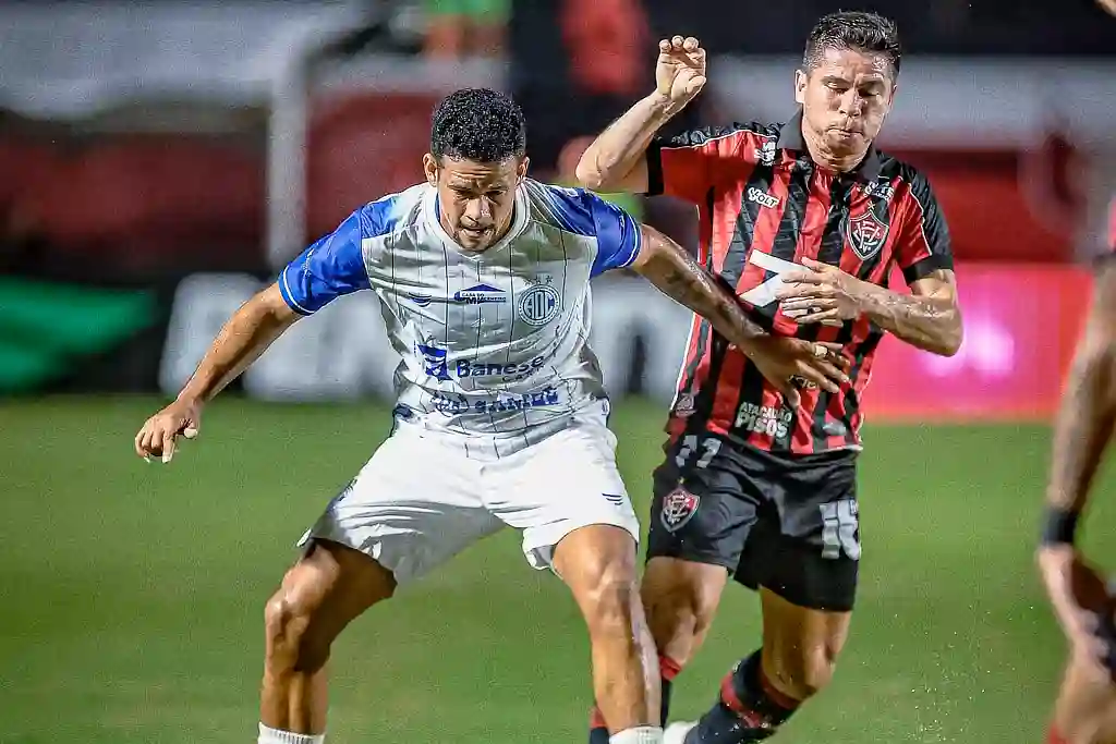 Confiança vence o Vitória no Barradão e avança à semifinal do Nordestão