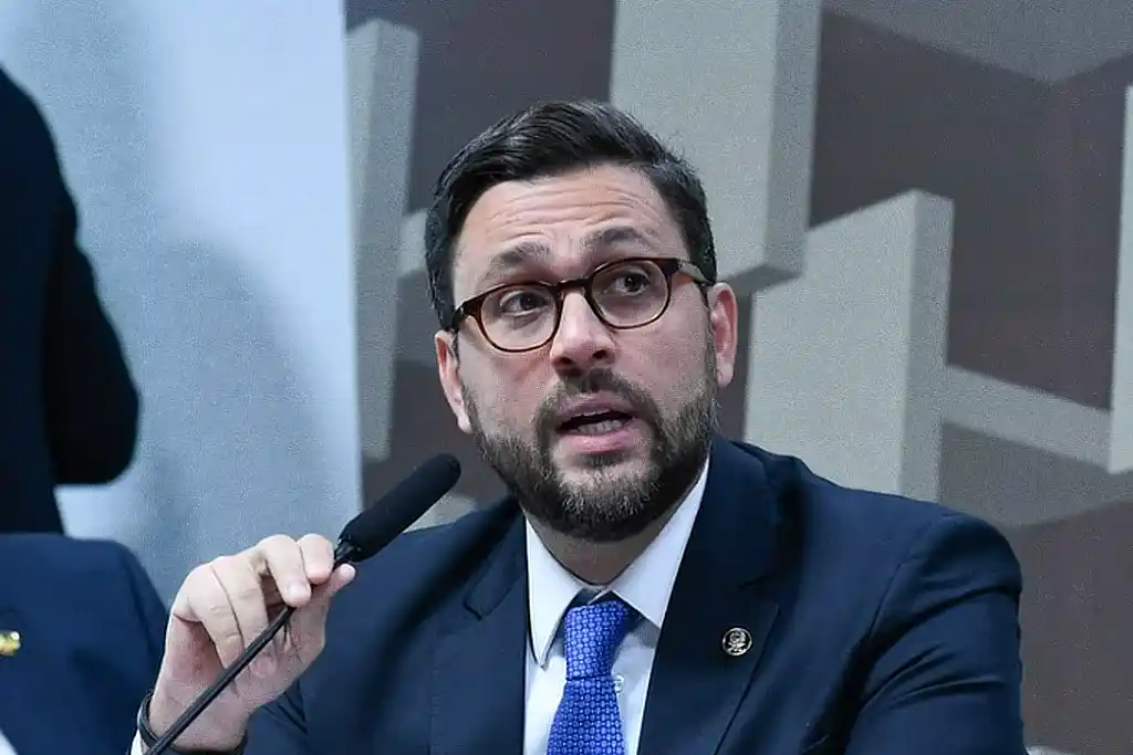João Pedro Nascimento renúncia cargo três anos antes do fim do mandato