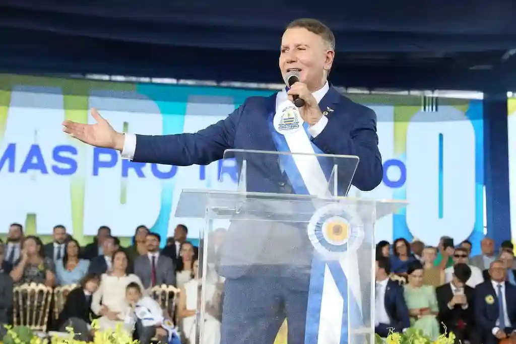 Prefeito na UTI após infartar em prisão
