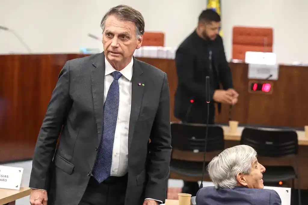 O ex presidente Jair Bolsonaro chegando para depoimento na 1 turma do STF, como réu do núcleo 1 na ação da trama golpista. Brasília (DF), 10/06/2025