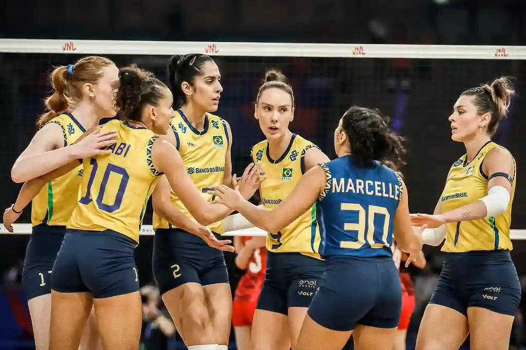 Brasil vira sobre o Japão e está na final da Liga das Nações de vôlei