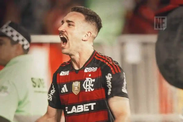 Léo Ortiz comemora gol do Flamengo