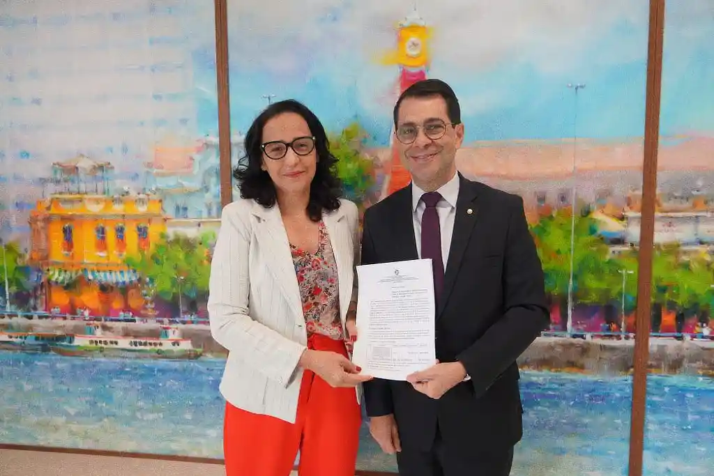 Procurador-Geral de Justiça Nilzir Soares Vieira Junior e a Promotora de Justiça Maura Silva de Aquino