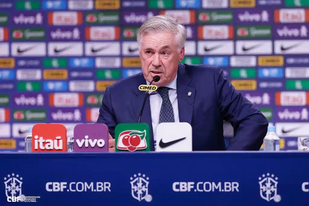 O técnico Carlo Ancelotti anuncia os convocados para as duas últimas partidas das Eliminatórias 2025