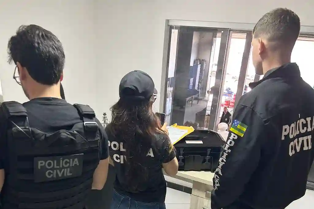 Atropelou família e fugiu: polícia acha armas na casa do suspeito