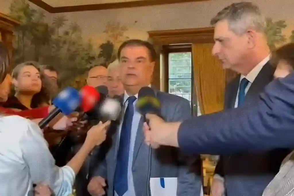Senadores Nelsinho Trad e Rogério Carvalho em entrevista para a imprensa