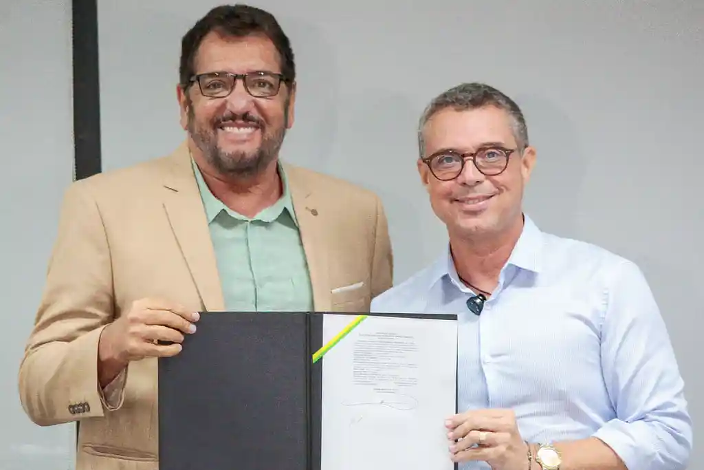 Prefeito da Barra dos Coqueiros, Ailton Martins e o governador de Sergipe, Fábio Mitidieri