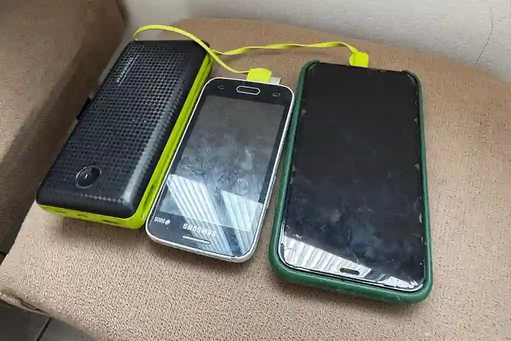 Celulares apreendidos na Operação Panoptes V da PF em Sergipe, que mira crimes relacionados a abuso sexual infantojuvenil