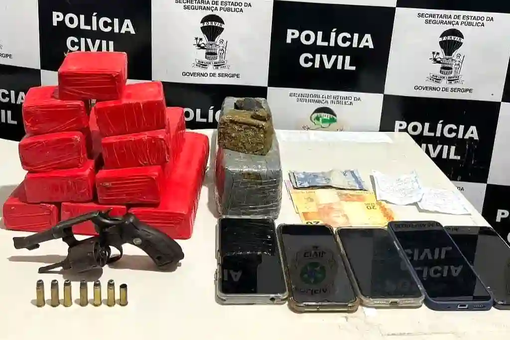 Armas e drogas apreendidas na a Operação Cérbero, em Sergipe