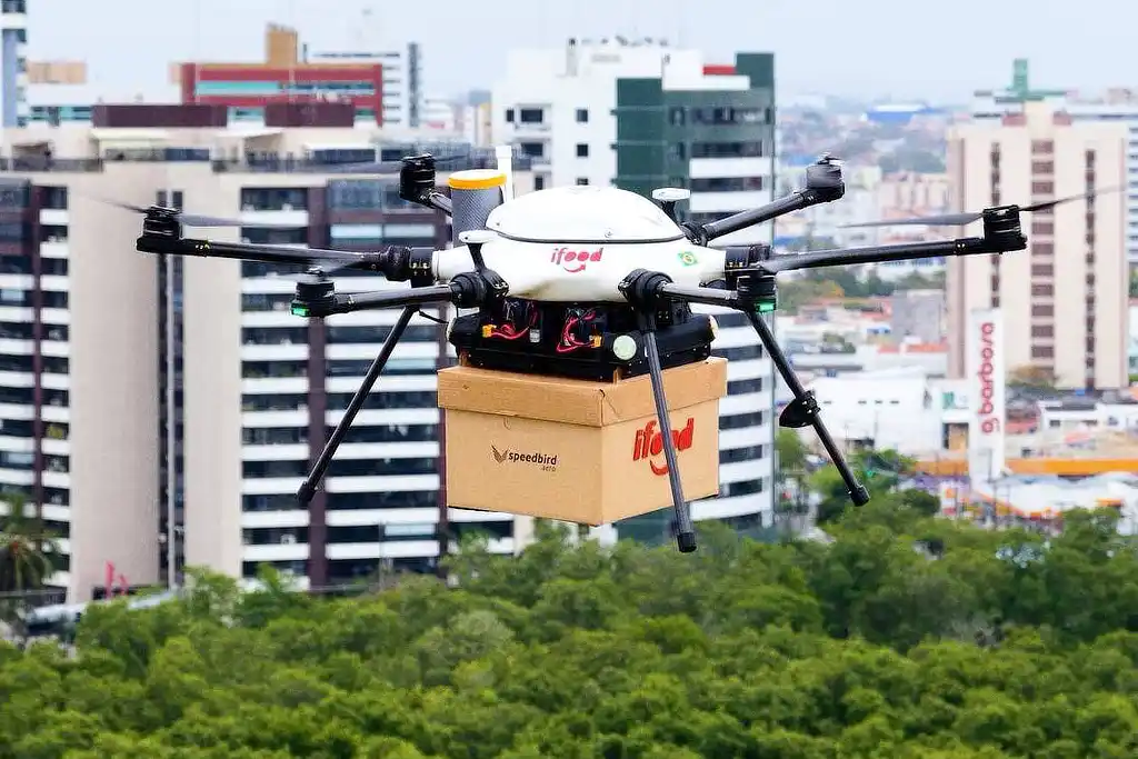 iFood faz entregas usando drones em Aracaju