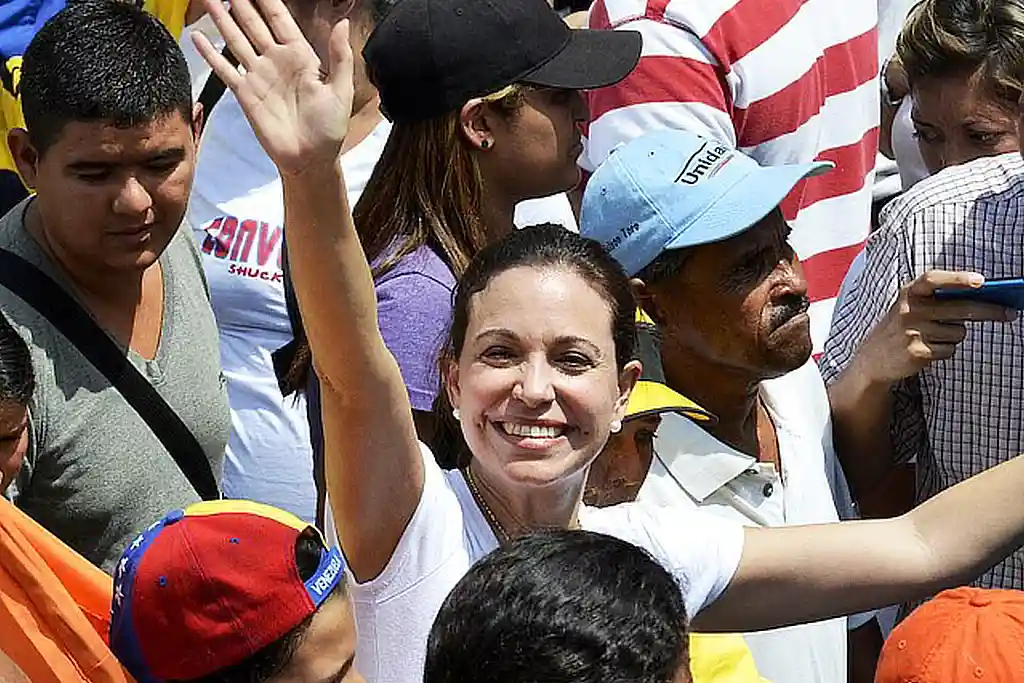 Maria Corina Machado, líder da oposição venezuelana, ganha o prêmio Nobel da Paz de 2025