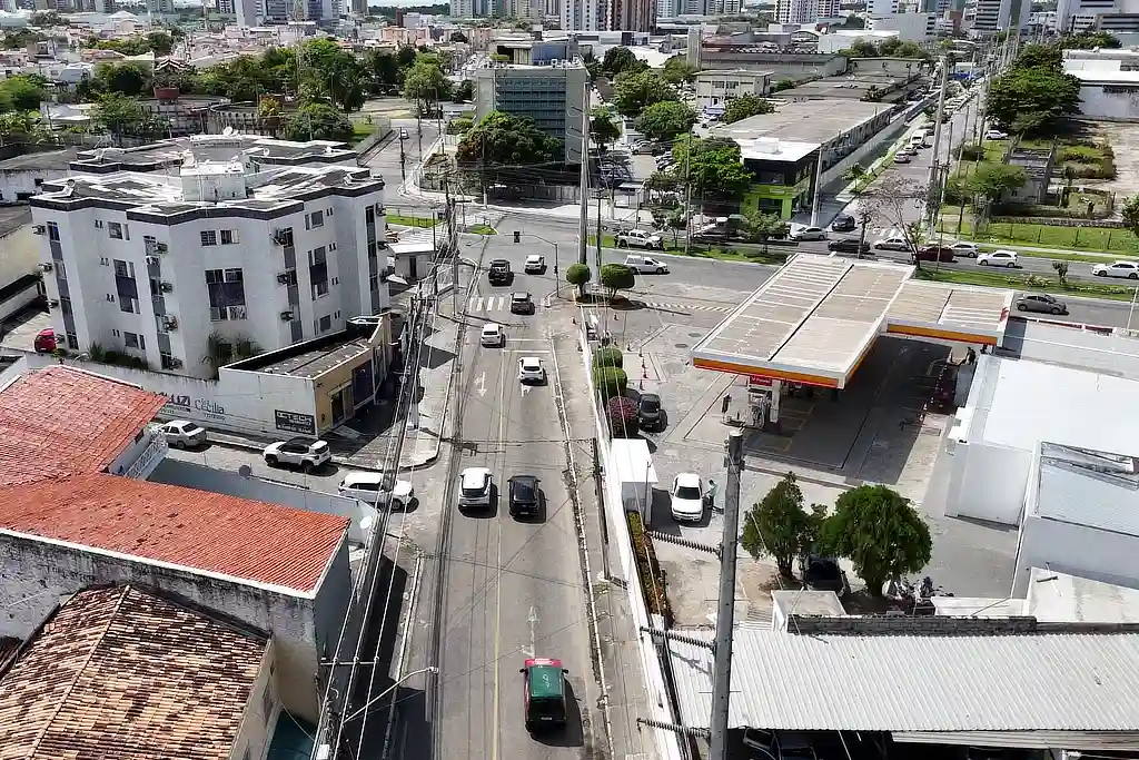 Rua Humberto Porto Dória, localizada no bairro Luzia, em Aracaju, passa a ser mão única