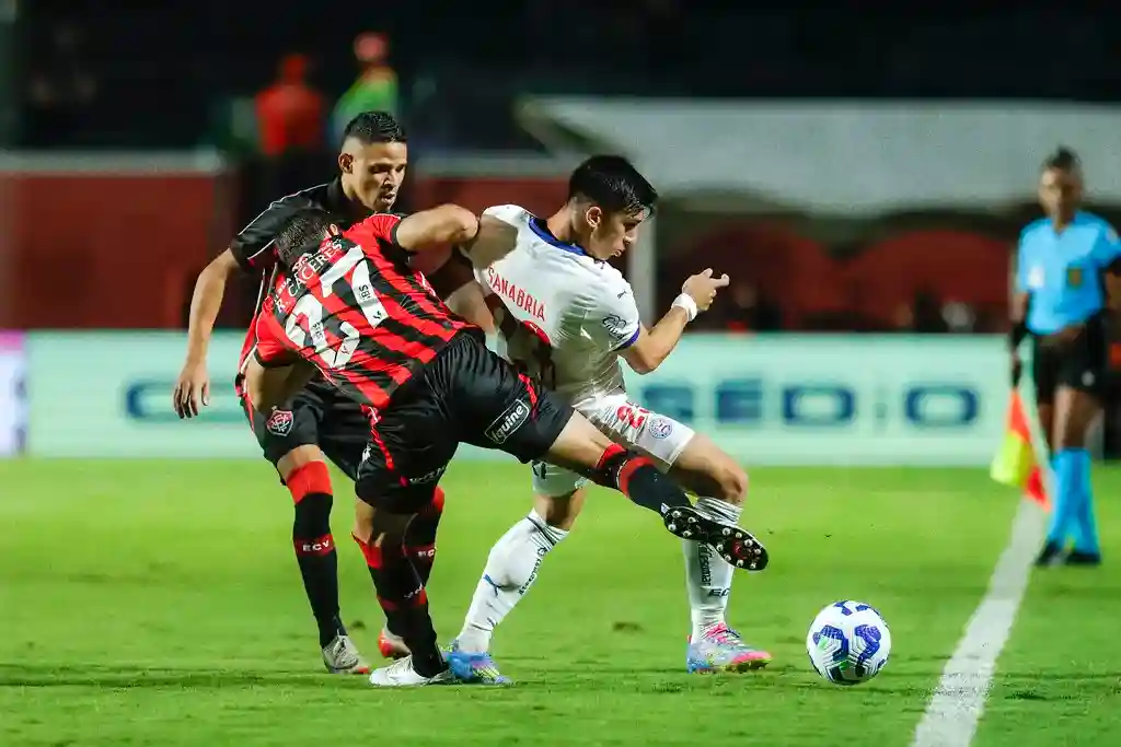 Vitória joga contra o Bahia no Barradão, em Salvador