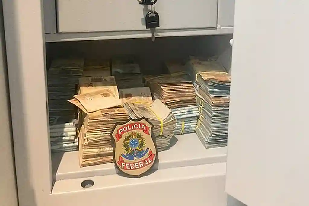 Dinheiro apreendido durante nova fase da Operação Sem Desconto