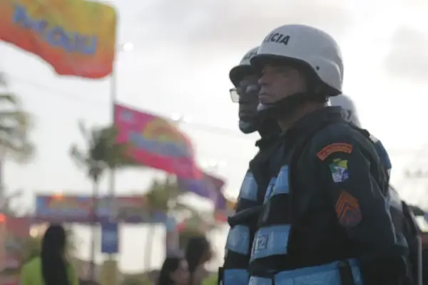 Policiais militares durante o Pré-Caju na Orla de Atalaia, em Aracaju