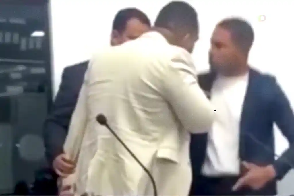 Briga entre vereadores de Tomar do Geru