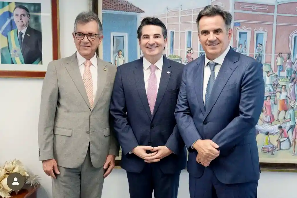 Senador Laércio Oliveira, deputado Gustinho Ribeiro e o presidente nacional do Progressistas, senador Ciro Nogueira