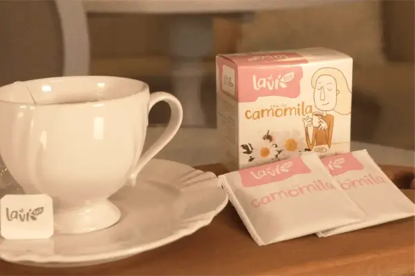 Anvisa determinou o recolhimento do Chá de Camomila Lavi Tea, da marca Água da Serra, proibindo sua comercialização, distribuição, divulgação e consumo