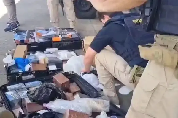 PRF apreende eletrônicos e botox ilegais na BR-101 em Sergipe