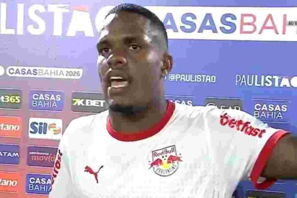 Jogador Gustavo Marques, do Bragantino, durante coletiva