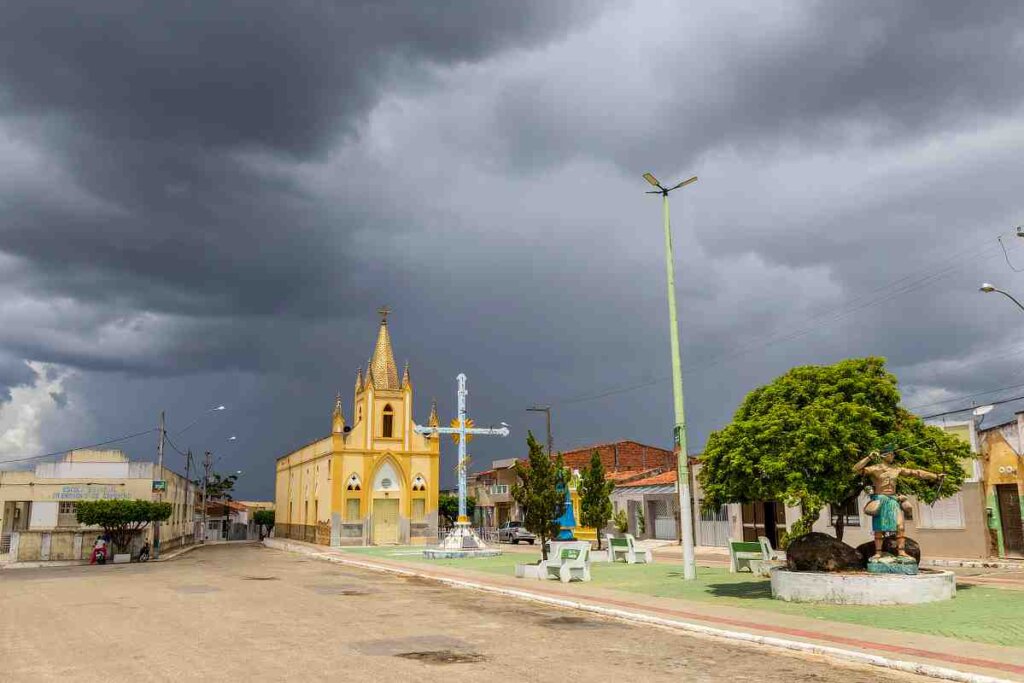 Imagem mostra a Igreja Matriz do Senhor Bom Jesus, no município de Canhoba, Sergipe
