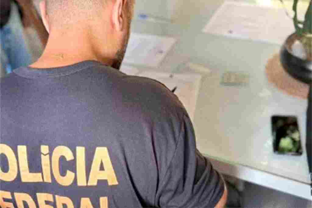PF investiga compra de votos em Sergipe 1 Polícia Federal durante operação Voto Livre, em que se investiga compra de votos em município do interior sergipano