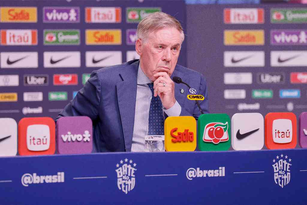 Seleção: Ancelotti testa 4 novatos e deixa Neymar de fora 1 Carlo Ancelotti durante convocação da Seleção Brasileira