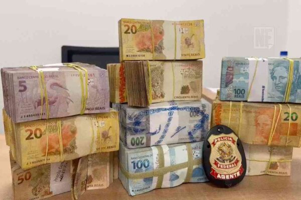 PF apreende R$ 500 mil em dinheiro vivo e prende dois em Aracaju